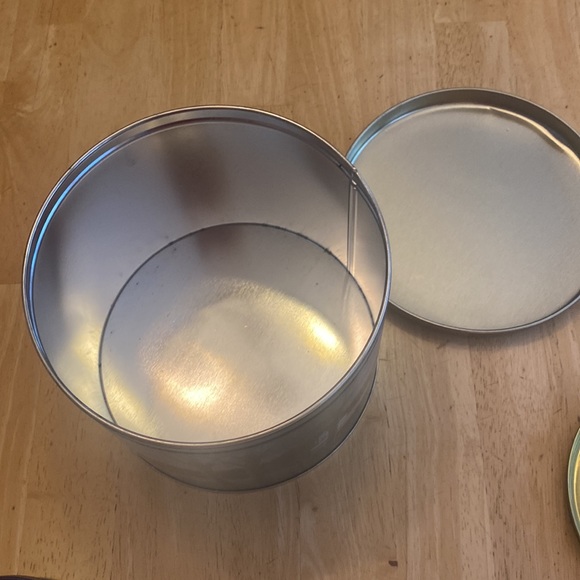 Holiday cookie or candy tins. 1 large. 2 small. See pics for size and scenes. - Picture 10 of 14